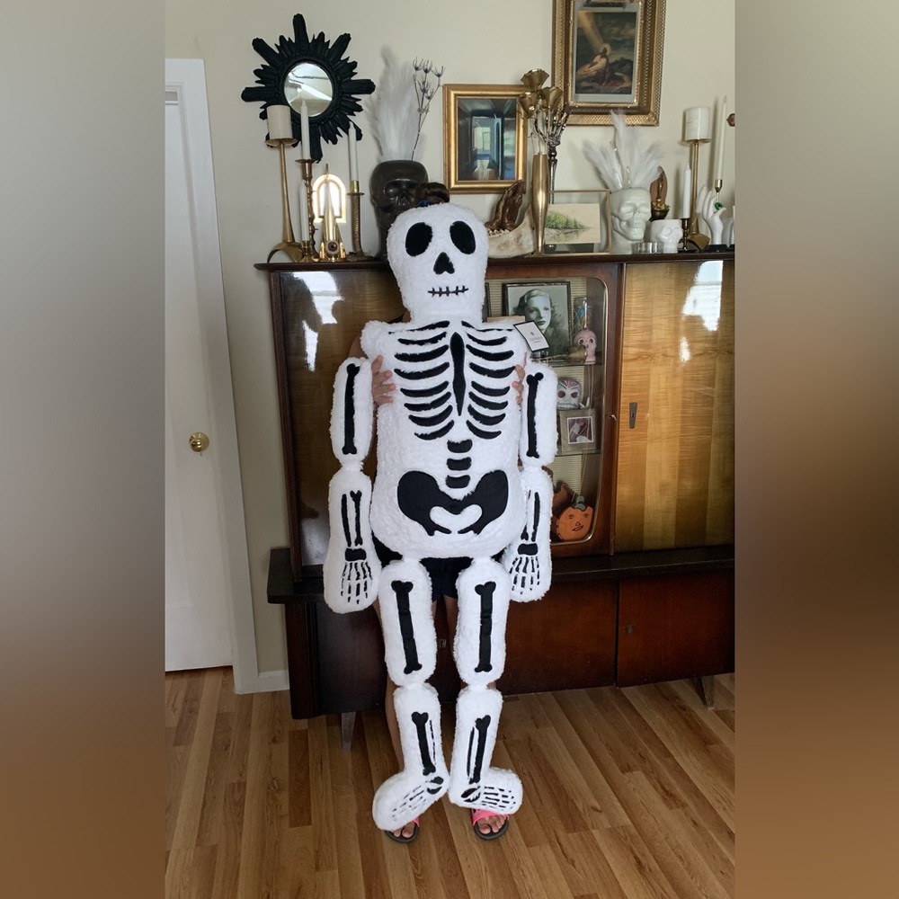 5ft Skeleton Pillow